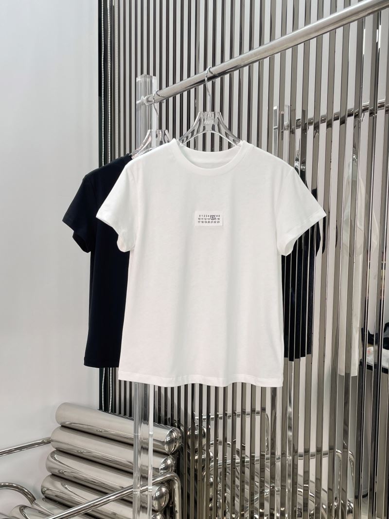 Unclassified Brand T-Shirts